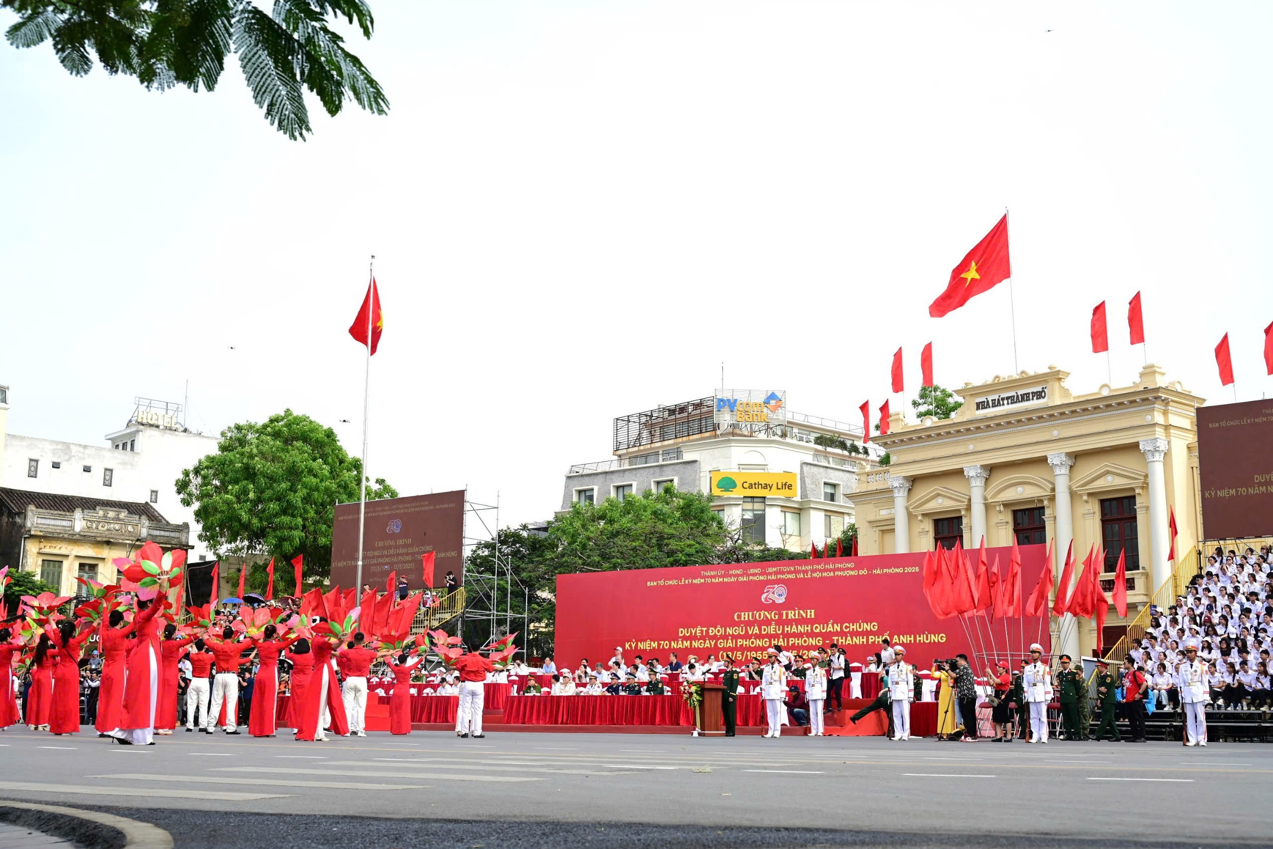 Tổng duyệt chương trình Duyệt đội ngũ và diễu hành quần chúng kỷ niệm 70 năm Ngày giải phóng Hải Phòng - Thành phố Anh hùng